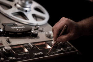 Nahaufnahme einer Ferrograph Bandmaschine im Tonstudio Rockmöhre.