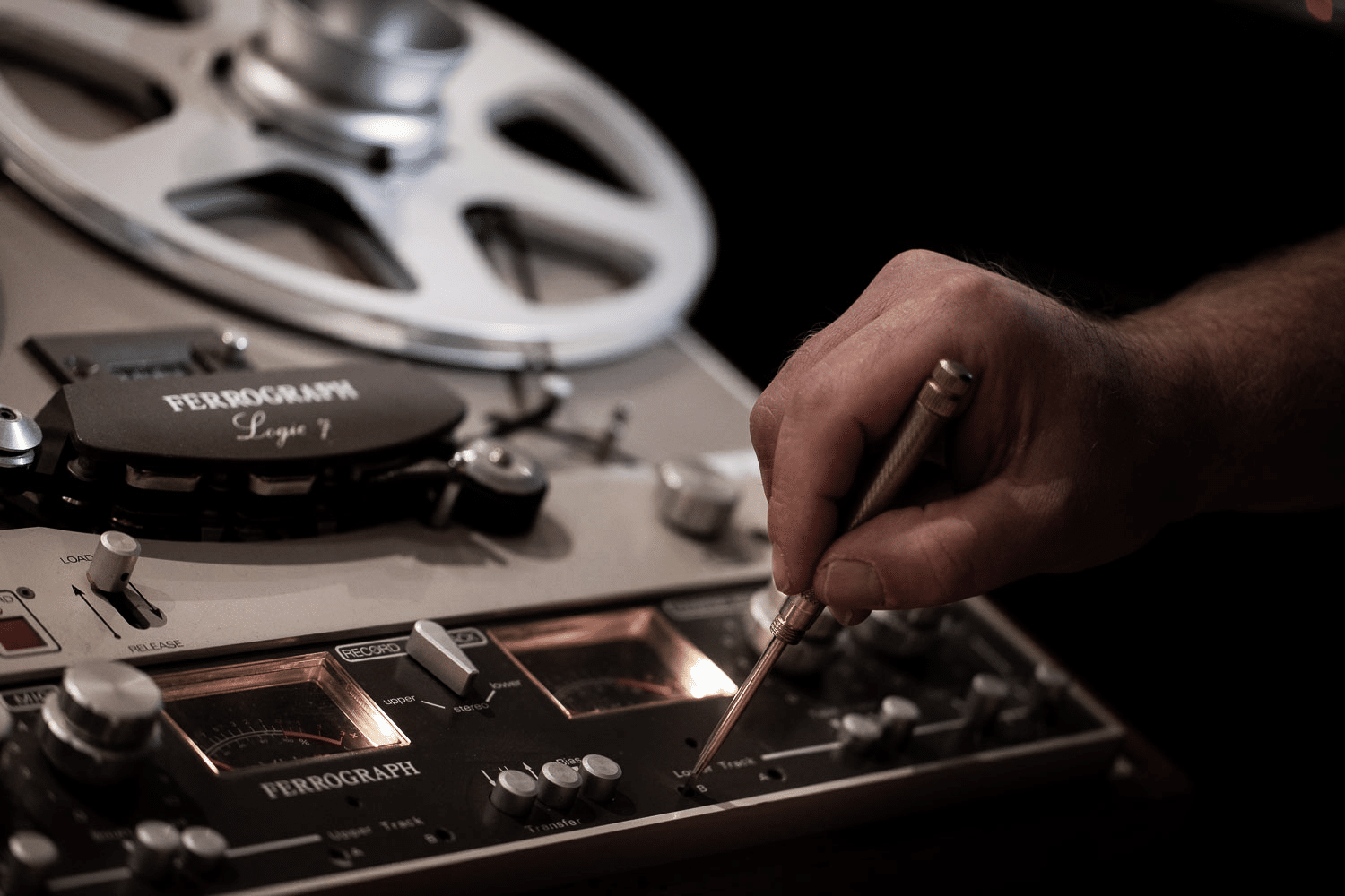 Nahaufnahme einer Ferrograph Bandmaschine im Tonstudio Rockmöhre.